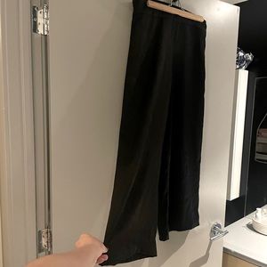 Dynamite | Black Satin Wide Legged Side Zipper Pants | Size 8